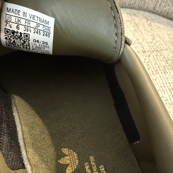 New adidas Samba Olive/Gold Studded - Picture 6 of 7